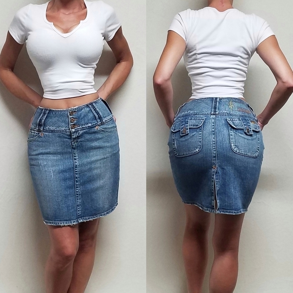 VINTAGE Y2K Bongo Distressed High Rise Stretchy Denim Mini Skirt Wide Belt Loops